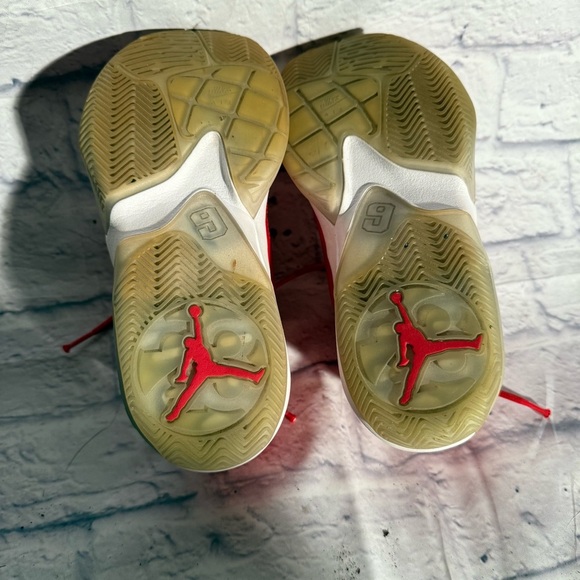 Jordan Red Sneakers - Picture 4 of 9